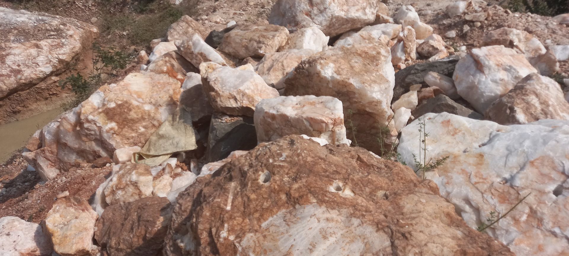 Quartz Boulders 4