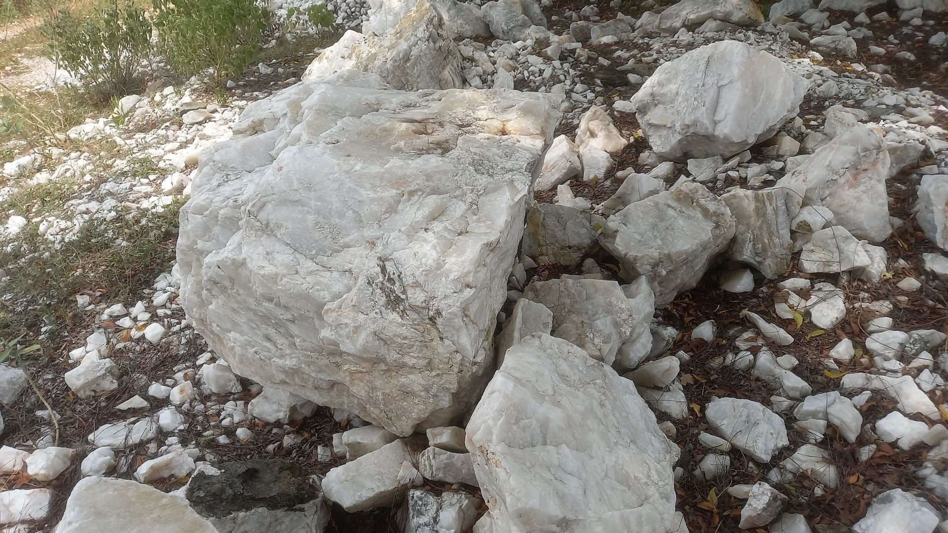 Quartz Boulders 8