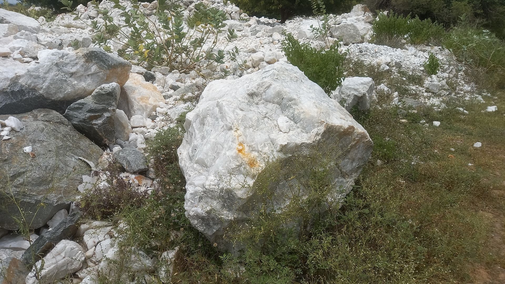 A-grade Quartz 8
